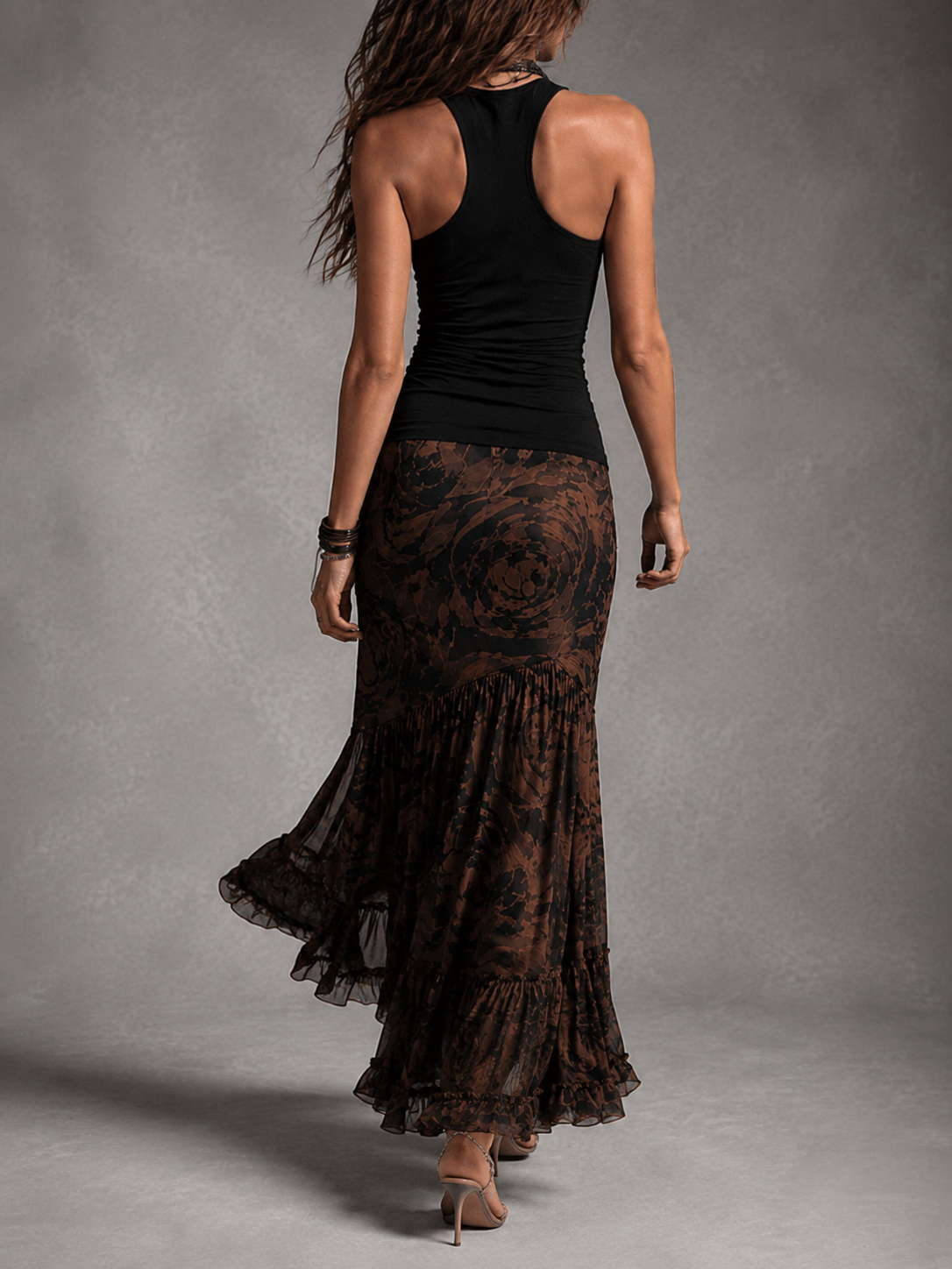 Rossana | Completo Due Pezzi Top Halter Nero e Gonna Maxi in Rete con Rose