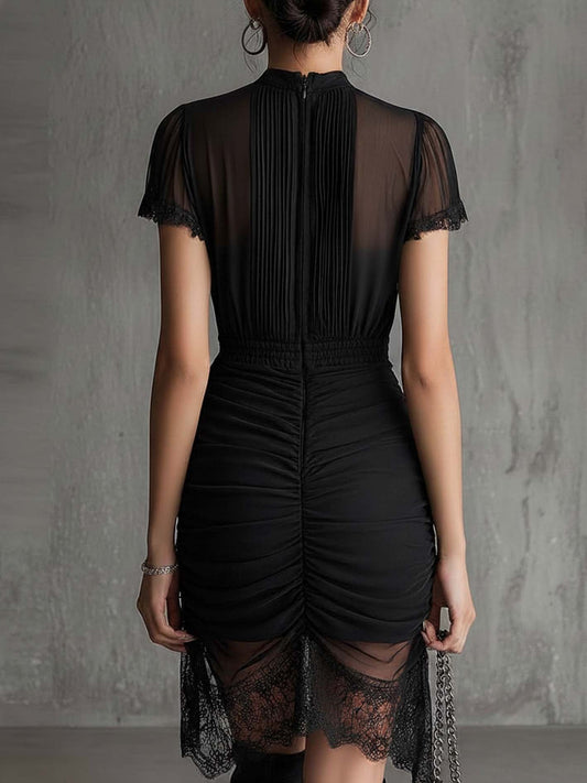 Abito Mini in Chiffon Nero con Vita Plissettata