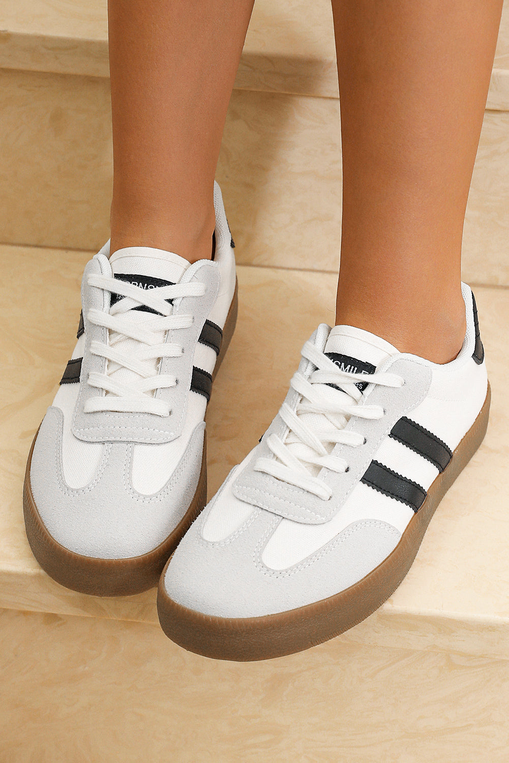 Valeria - Scarpe basse con righe nere