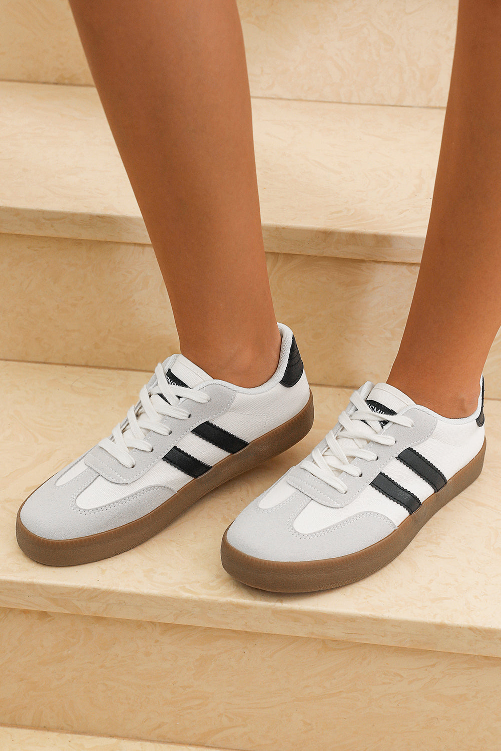 Valeria - Scarpe basse con righe nere